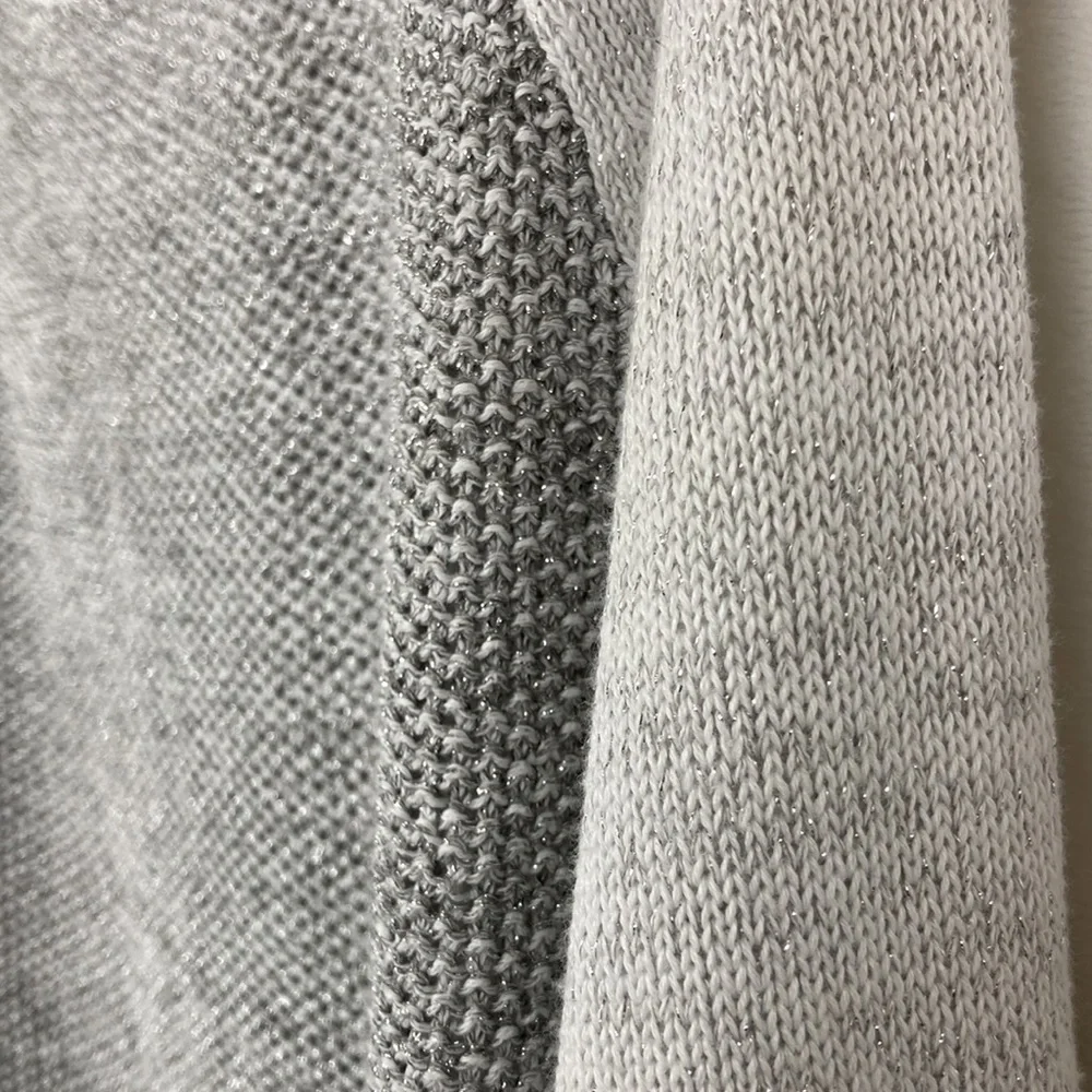 Kenneth Cole Women’s Raglan Silver Gray Sparkle Sweater sz Small